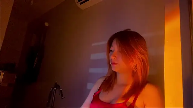 Snapshot of Mami_Ally chatting on June 5, 2026, 1:17 pm Mami Ally online show from June 5, 2026, 1:17 pm