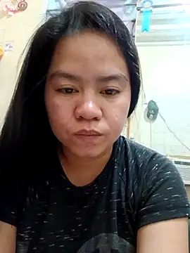 Snapshot of xyummytits69x chatting on June 13, 2026, 12:36 pm xyummytits69x online show from June 13, 2026, 12:36 pm