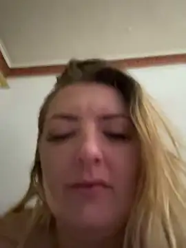 sofivibe online show from June 4, 2026, 10:38 pm