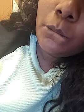 Snapshot of Yazhi_THUG_DeSi chatting on May 23, 2026, 5:01 am Yazhi THUG DeSi online show from May 23, 2026, 5:01 am