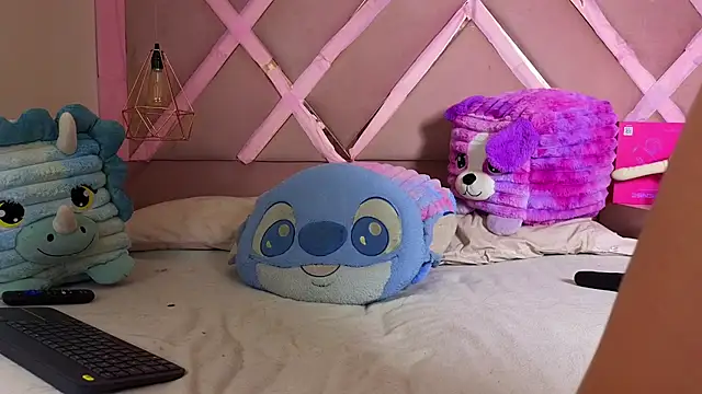 Snapshot of Sam_Pay_ chatting on July 23, 2026, 5:44 pm Sam Pay online show from July 23, 2026, 5:44 pm