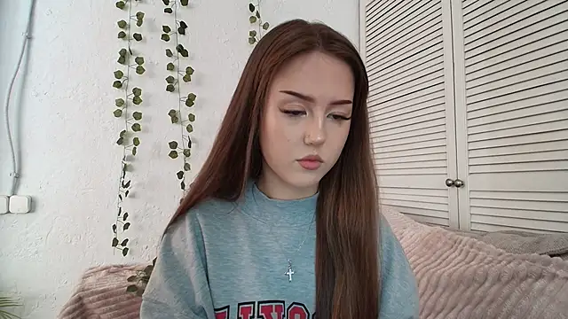 Snapshot of silver_grl chatting on May 25, 2026, 3:01 am silver grl online show from May 25, 2026, 3:01 am