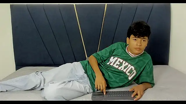 Snapshot of jacob_cum23 chatting on June 9, 2026, 2:17 pm jacob cum23 online show from June 9, 2026, 2:17 pm