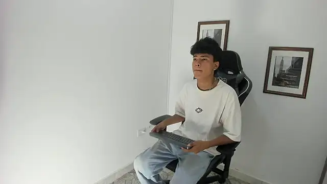 Snapshot of jacob_cum23 chatting on July 9, 2026, 8:35 pm jacob cum23 online show from July 9, 2026, 8:35 pm