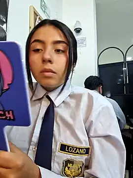 Snapshot of Angela__05 chatting on July 5, 2026, 2:46 pm Angela 05 online show from July 5, 2026, 2:46 pm