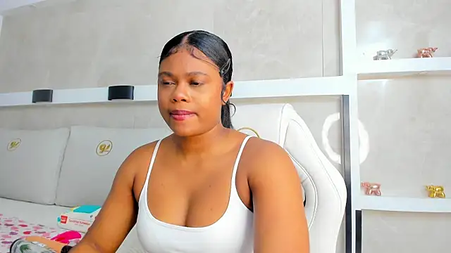 juliana smithh online show from June 1, 2026, 2:46 am