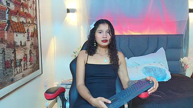 Snapshot of Aurora_Gatty chatting on July 16, 2026, 7:20 pm Aurora Gatty online show from July 16, 2026, 7:20 pm