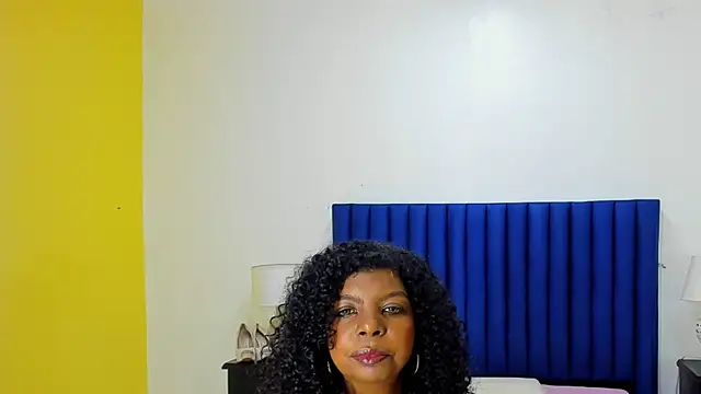 Snapshot of XtinaRave chatting on May 27, 2026, 7:00 pm XtinaRave online show from May 27, 2026, 7:00 pm