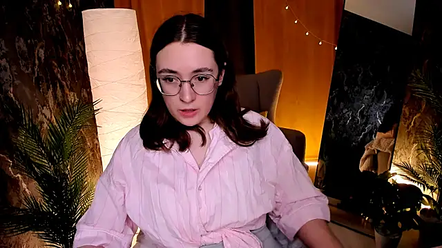 Snapshot of polly_pop_ chatting on July 18, 2026, 9:57 am polly pop online show from July 18, 2026, 9:57 am