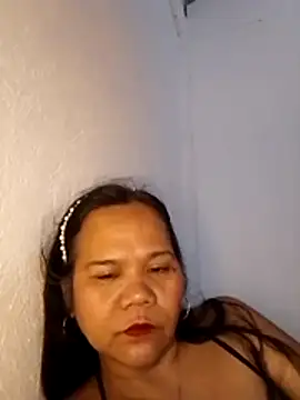 Snapshot of missLiLy07 chatting on June 14, 2026, 5:15 pm missLiLy07 online show from June 14, 2026, 5:15 pm