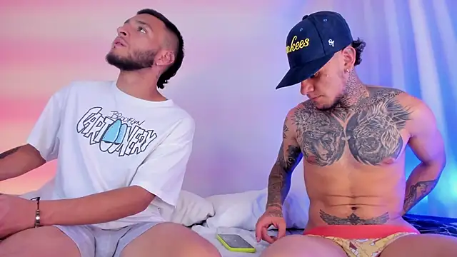 Snapshot of _Kevin_xxx chatting on February 6, 2025, 7:02 am Kevin xxx online show from February 6, 2025, 7:02 am