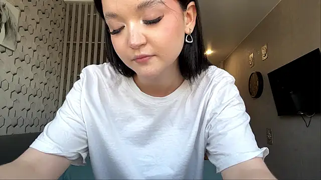 Snapshot of NikiGrandberry chatting on May 23, 2026, 2:43 pm NikiGrandberry online show from May 23, 2026, 2:43 pm