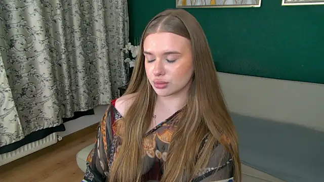 Snapshot of MishaRuss chatting on May 30, 2026, 7:44 pm MishaRuss online show from May 30, 2026, 7:44 pm