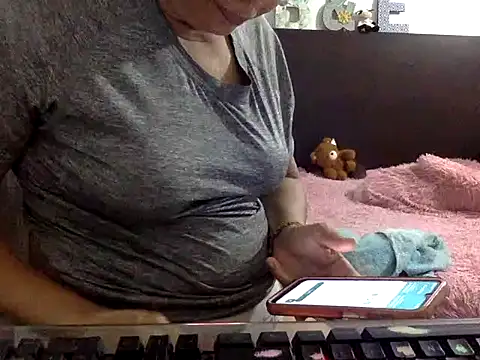 Snapshot of mommy-flabia chatting on July 18, 2026, 1:54 am mommy-flabia online show from July 18, 2026, 1:54 am