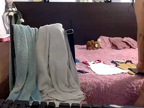 Snapshot of mommy-flabia chatting on July 19, 2026, 2:48 am mommy-flabia online show from July 19, 2026, 2:48 am