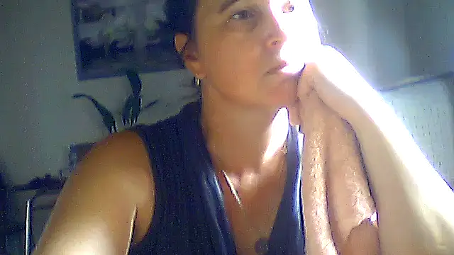 AniaCool77 online show from August 7, 2026, 6:37 am