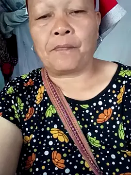 Snapshot of Bong_sexy chatting on June 1, 2026, 2:57 am Bong sexy online show from June 1, 2026, 2:57 am