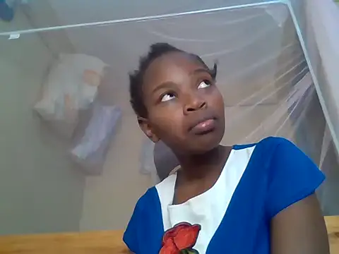aliana082169 online show from July 6, 2026, 12:13 pm