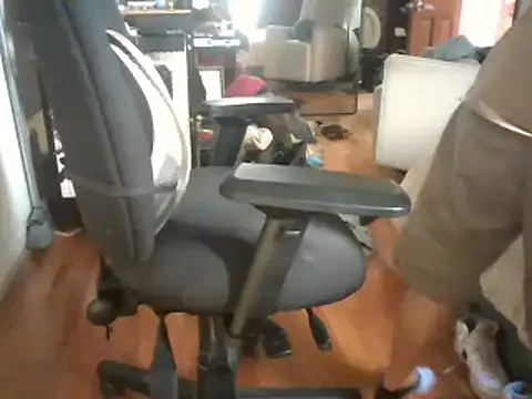 Snapshot of Clevername90 chatting on September 9, 2025, 8:41 pm Clevername90 online show from September 9, 2025, 8:41 pm