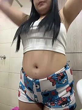 Snapshot of Romydoll_ chatting on July 16, 2026, 3:18 pm Romydoll online show from July 16, 2026, 3:18 pm
