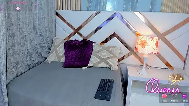 Snapshot of KaylaDavies chatting on July 15, 2026, 2:00 pm KaylaDavies online show from July 15, 2026, 2:00 pm