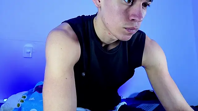 Snapshot of Luke_Muscle chatting on May 25, 2026, 1:06 pm Luke Muscle online show from May 25, 2026, 1:06 pm