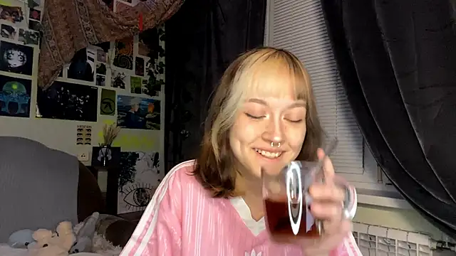 Snapshot of YourFavoriteAltgirl chatting on May 30, 2026, 11:13 pm YourFavoriteAltgirl online show from May 30, 2026, 11:13 pm