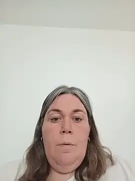 Snapshot of chattedebretagne chatting on June 5, 2026, 6:02 pm chattedebretagne online show from June 5, 2026, 6:02 pm