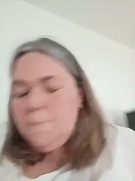 Snapshot of chattedebretagne chatting on June 16, 2026, 5:59 pm chattedebretagne online show from June 16, 2026, 5:59 pm