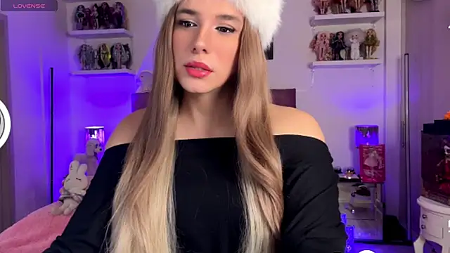 Snapshot of goldenangel_4u chatting on June 9, 2026, 3:40 am goldenangel 4u online show from June 9, 2026, 3:40 am