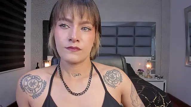 Snapshot of Mrs_Regina_clk chatting on June 16, 2026, 3:20 am Mrs Regina clk online show from June 16, 2026, 3:20 am