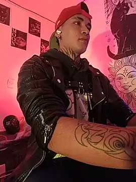 Snapshot of AlecBanne_ chatting on July 13, 2026, 8:55 pm AlecBanne online show from July 13, 2026, 8:55 pm