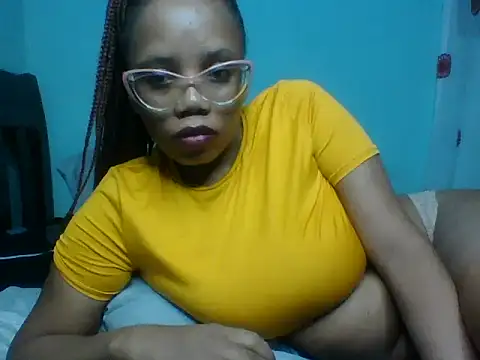 Snapshot of Tatianaluu chatting on May 30, 2026, 6:21 am Tatianaluu online show from May 30, 2026, 6:21 am
