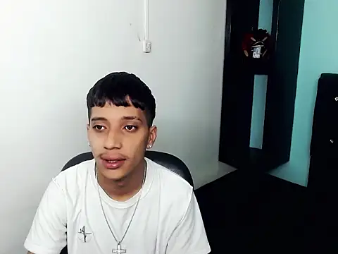 Snapshot of jl_brayan12 chatting on July 11, 2026, 3:20 am jl brayan12 online show from July 11, 2026, 3:20 am