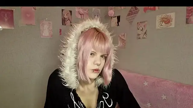 Snapshot of VelvetAlice chatting on July 7, 2026, 8:57 pm VelvetAlice online show from July 7, 2026, 8:57 pm