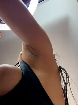 Eveliin   online show from June 3, 2026, 2:33 pm