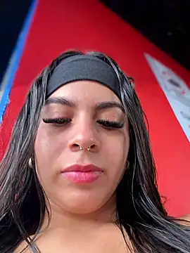 Eveliin   online show from June 7, 2026, 7:28 pm