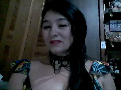 Snapshot of Anlly_garcia002 chatting on June 12, 2026, 3:27 am Anlly garcia002 online show from June 12, 2026, 3:27 am