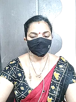 Snapshot of Leela_555 chatting on June 22, 2026, 10:40 pm Leela 555 online show from June 22, 2026, 10:40 pm