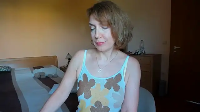 SummerLiza online show from June 18, 2026, 3:27 pm