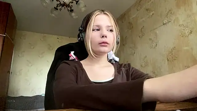 Snapshot of SusanaLeichty chatting on May 28, 2026, 7:27 am SusanaLeichty online show from May 28, 2026, 7:27 am