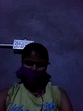 Snapshot of Tiyaasa chatting on May 27, 2026, 11:57 pm Tiyaasa online show from May 27, 2026, 11:57 pm