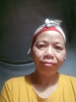 Snapshot of Elfledaa chatting on June 15, 2026, 7:49 pm Elfledaa online show from June 15, 2026, 7:49 pm