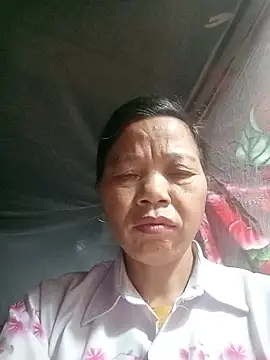 Snapshot of Elfledaa chatting on June 16, 2026, 8:33 pm Elfledaa online show from June 16, 2026, 8:33 pm