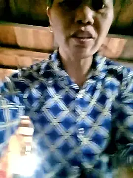 Snapshot of Elfledaa chatting on June 23, 2026, 3:37 am Elfledaa online show from June 23, 2026, 3:37 am