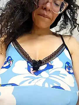 Snapshot of LUCI_LOVE chatting on December 4, 2024, 11:41 am LUCI LOVE online show from December 4, 2024, 11:41 am