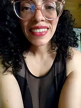 Snapshot of LUCI_LOVE chatting on December 31, 2024, 8:02 pm LUCI LOVE online show from December 31, 2024, 8:02 pm