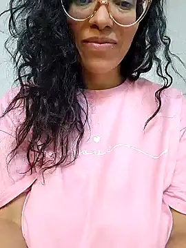 Snapshot of LUCI_LOVE chatting on January 25, 2025, 3:09 pm LUCI LOVE online show from January 25, 2025, 3:09 pm