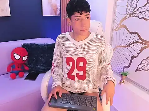 Snapshot of Adann_Scott chatting on July 18, 2026, 12:31 pm Adann Scott online show from July 18, 2026, 12:31 pm