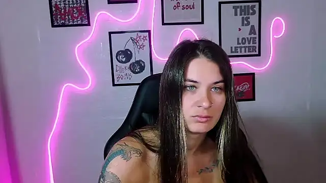 Snapshot of AlisaFrost chatting on May 28, 2026, 1:19 pm AlisaFrost online show from May 28, 2026, 1:19 pm